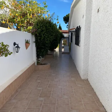 El Paraiso Vila *